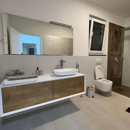 Saan Villa Vrsi