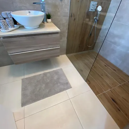 Saan Villa Vrsi